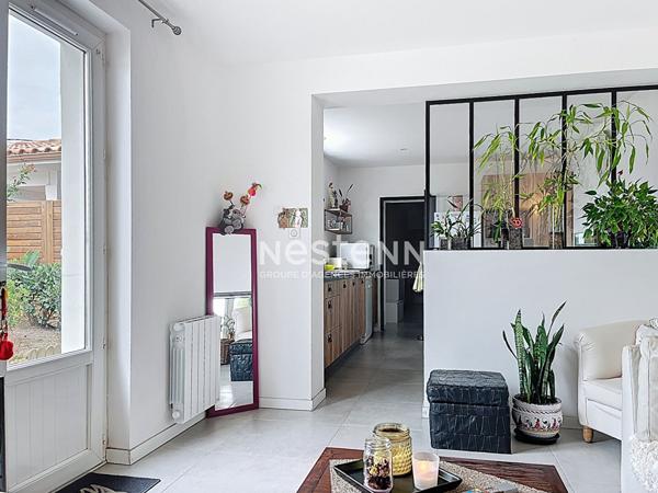 Maison Lumineuse Rénovée à Saint Gilles Croix de Vie, Proche Plage et Commodités !