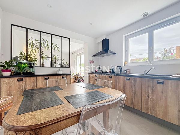 Maison Lumineuse Rénovée à Saint Gilles Croix de Vie, Proche Plage et Commodités !