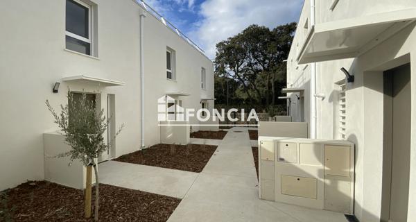 Location Appartement 4 pièces 85 m² - Nîmes 30900
