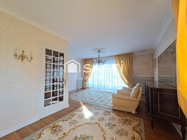 Maison non mitoyenne 128M2,3 chambres,garage 32M2