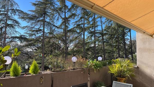 Appartement à vendre à Les Angles dans le Gard (30133), ref : SGAUR116261   
CANDEAU