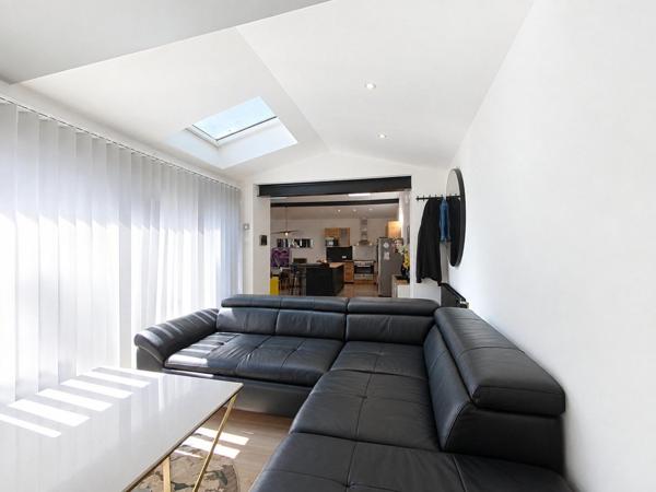 Centre ville de Bruges (33520) : belle maison de ville avec extérieur