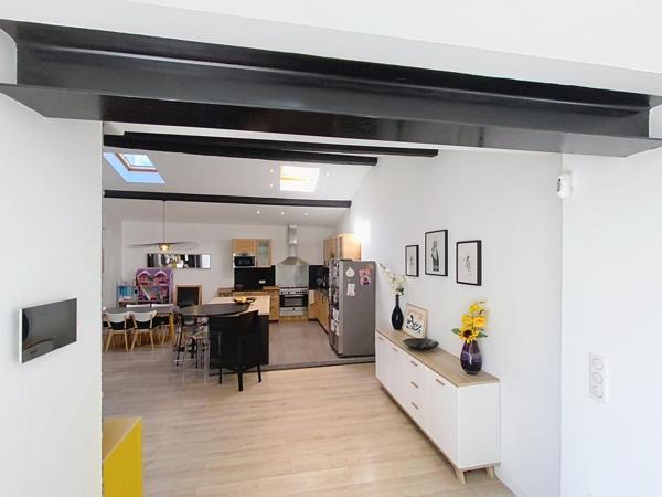 Centre ville de Bruges (33520) : belle maison de ville avec extérieur