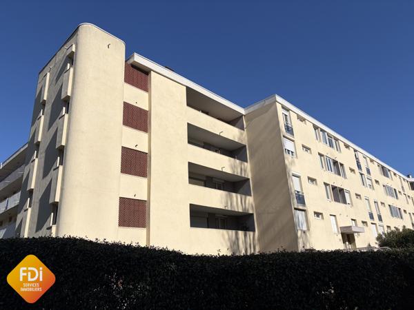 Proche Ecole d'infirmières - T2+cave+parking - 43.38 m2