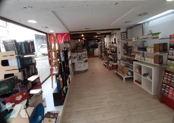 Immeuble mixte à vendre ? PONTIVY (56300) ? Hyper centre-ville
Idéal investisseur !
Situé en ...