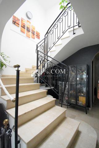 Maison 8 pièce(s) 5 chambre(s) 160 m²