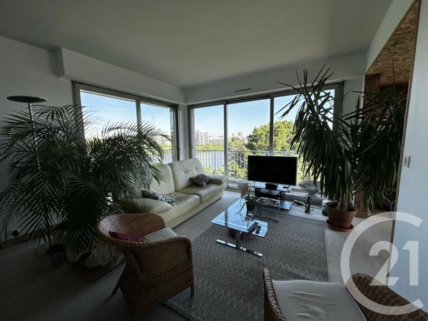 Appartement F5 à vendre  5 pièces - 118,98 m 2   ST SEBASTIEN SUR LOIRE  - 44
