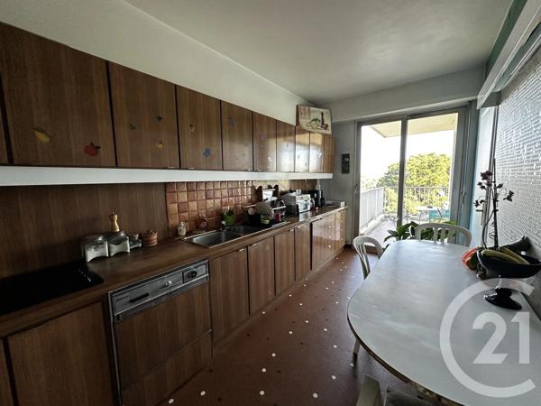 Appartement F5 à vendre  5 pièces - 118,98 m 2   ST SEBASTIEN SUR LOIRE  - 44