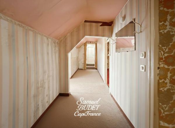 Maison familiale avec grand terrain et dépendances — Essay (près de Sées)