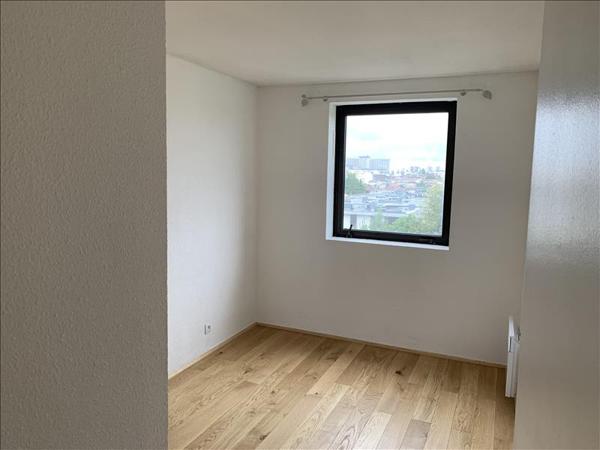 Appartement à louer 966 € CC BORDEAUX 3 p 62 m² DPE C