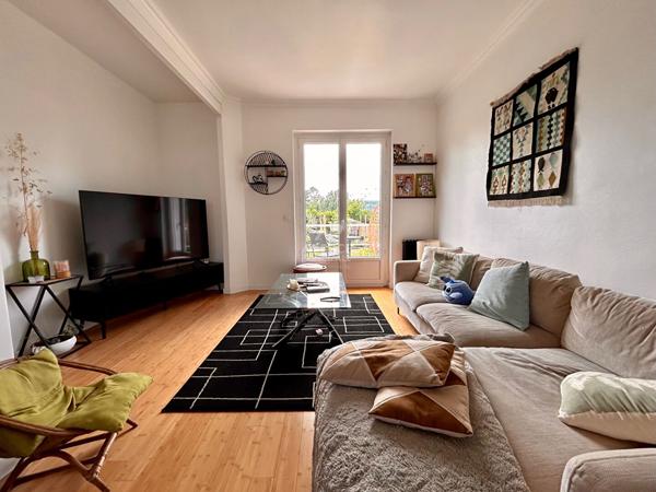 Maison Poissy 6 pièce(s) 100m2 625 000 € **  - Référence  9216