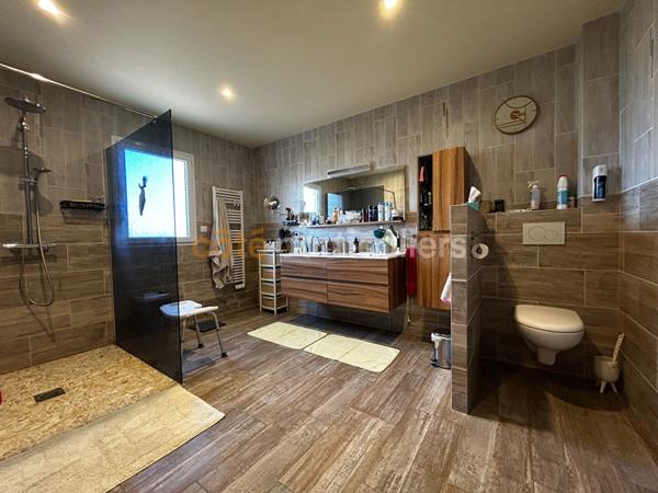 Vente Maison195 m² - 6 Pièces - ARVERT (17530)