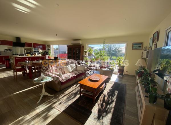 Vente Maison195 m² - 6 Pièces - ARVERT (17530)