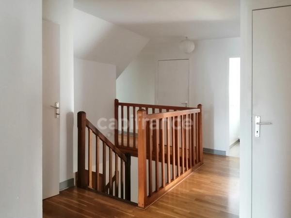 Saint-Cyr-sur-Loire (Indre-et-Loire), à vendre MAISON 7 pièces de 151 m²