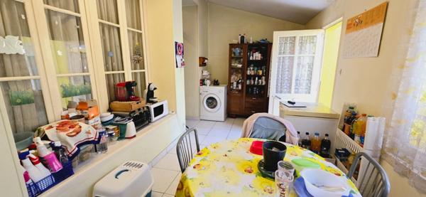 immeuble à vendre SAINT JEAN D'ANGELY (17) 98m² 2 logements loués