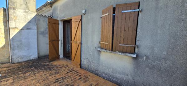 immeuble à vendre SAINT JEAN D'ANGELY (17) 98m² 2 logements loués