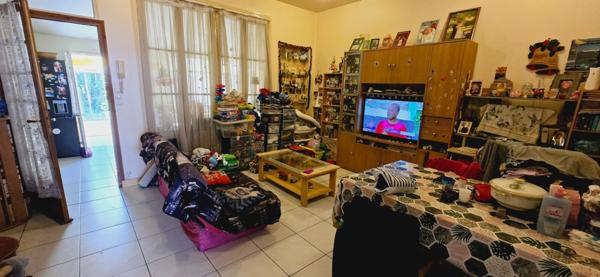 immeuble à vendre SAINT JEAN D'ANGELY (17) 98m² 2 logements loués