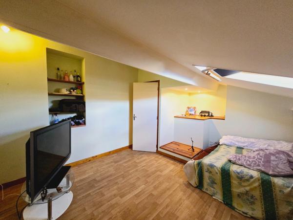 immeuble à vendre SAINT JEAN D'ANGELY (17) 98m² 2 logements loués