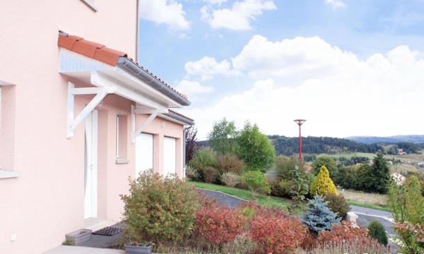 Langogne Maison  5 pièce(s) 172 m2 avec 4 chambres double garage vue dégagée