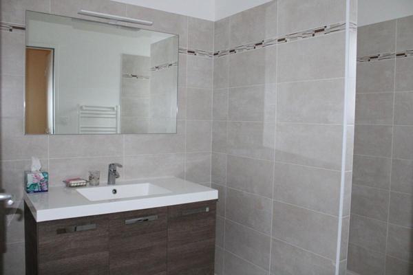 Langogne Maison  5 pièce(s) 172 m2 avec 4 chambres double garage vue dégagée