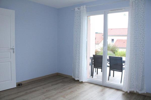 Langogne Maison  5 pièce(s) 172 m2 avec 4 chambres double garage vue dégagée