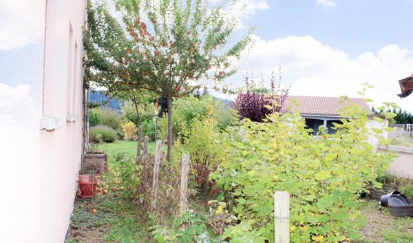 Langogne Maison  5 pièce(s) 172 m2 avec 4 chambres double garage vue dégagée
