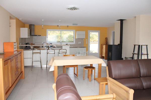 Langogne Maison  5 pièce(s) 172 m2 avec 4 chambres double garage vue dégagée