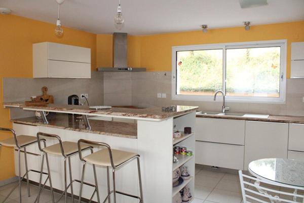 Langogne Maison  5 pièce(s) 172 m2 avec 4 chambres double garage vue dégagée