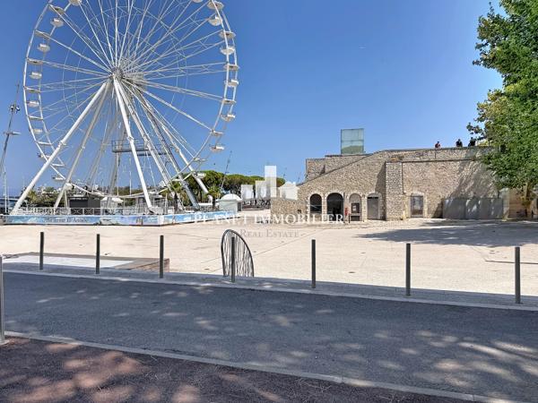 ANTIBES PORT VAUBAN IMMEUBLE A VENDRE