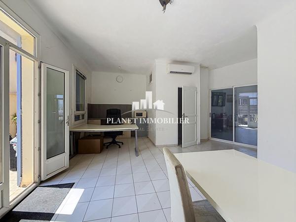 ANTIBES PORT VAUBAN IMMEUBLE A VENDRE