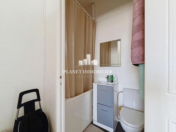 ANTIBES PORT VAUBAN IMMEUBLE A VENDRE