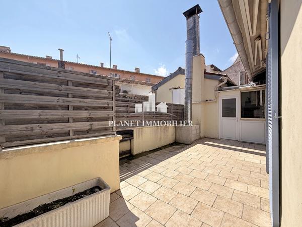 ANTIBES PORT VAUBAN IMMEUBLE A VENDRE