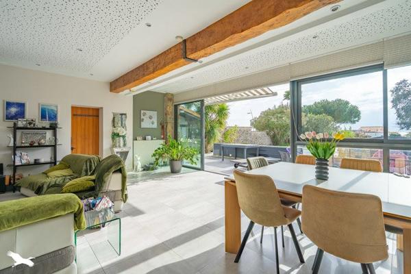 Maison à vendre |                                       Vaux-sur-Mer |                                        6 pièces  |  187 m²