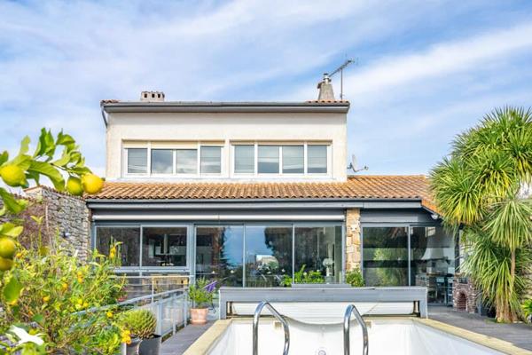 Maison à vendre |                                       Vaux-sur-Mer |                                        6 pièces  |  187 m²