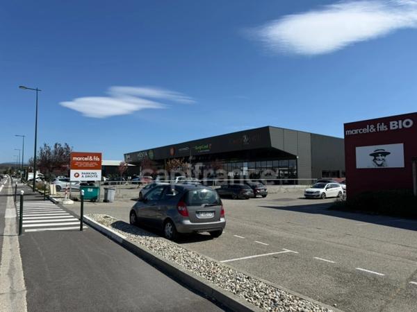 A vendre Immobilier commercial : rendement + sécurité locative MONTELIMAR (26)