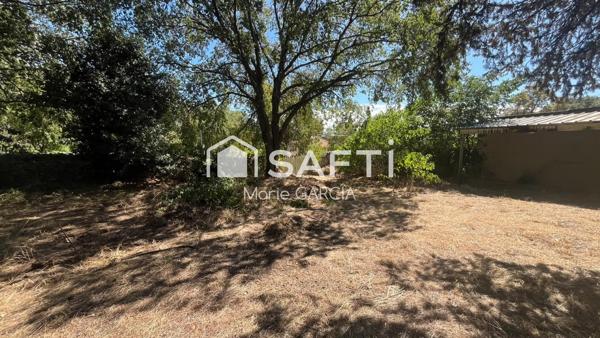 Mazet nîmois à rénover sur 1 200 m² arborés