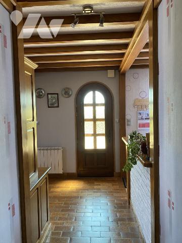 MAISON AVEC PISCINE ET TERRAIN