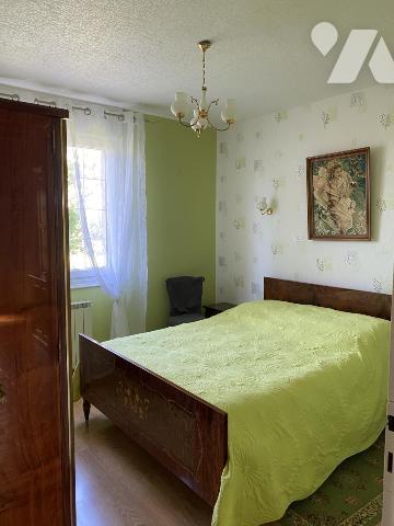 MAISON AVEC PISCINE ET TERRAIN