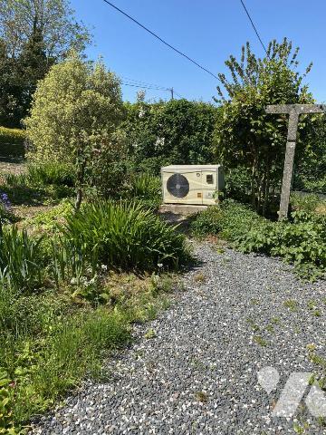 MAISON AVEC PISCINE ET TERRAIN