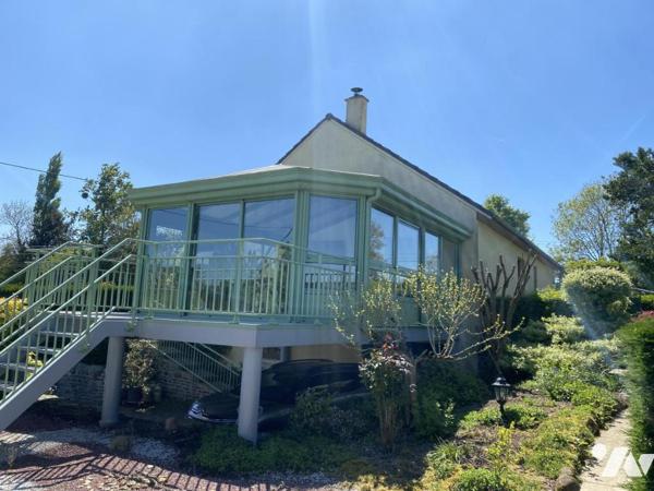 MAISON AVEC PISCINE ET TERRAIN