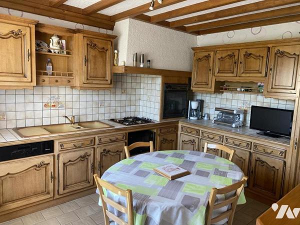 MAISON AVEC PISCINE ET TERRAIN