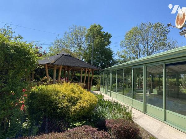 MAISON AVEC PISCINE ET TERRAIN