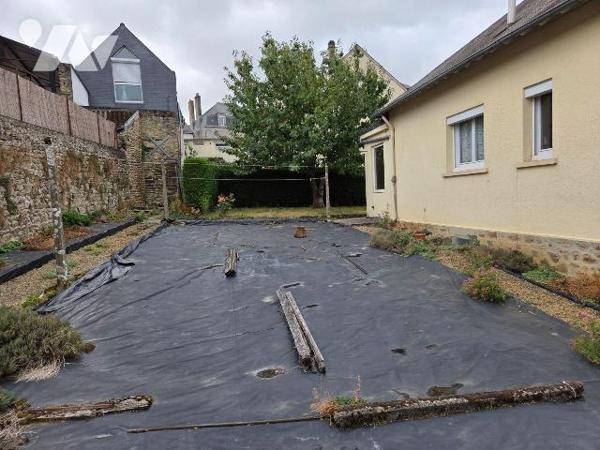 MAYENNE- Pavillon sur sous-sol avec accès de plain pied au coeur de la ville, quartier Notre Da...
