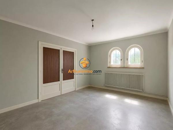 Vente                                                      Maison
                        
                     5 pièces                      214 m2                     à Tarbes