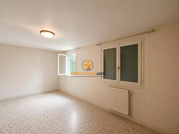Vente                                                      Maison
                        
                     5 pièces                      214 m2                     à Tarbes