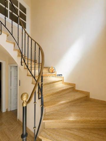 Vente                                                      Maison
                        
                     5 pièces                      214 m2                     à Tarbes
