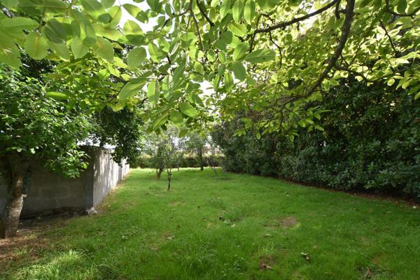 GRAND CHAMP - Maison des années 70 au coeur du bourg - 3 chambres