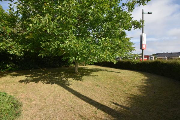 GRAND CHAMP - Maison des années 70 au coeur du bourg - 3 chambres