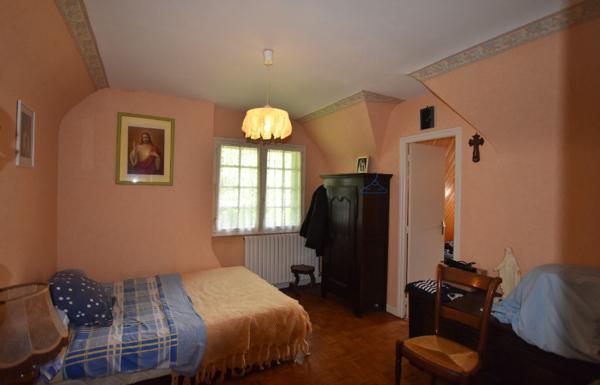 GRAND CHAMP - Maison des années 70 au coeur du bourg - 3 chambres