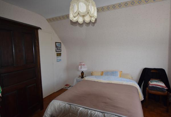 GRAND CHAMP - Maison des années 70 au coeur du bourg - 3 chambres